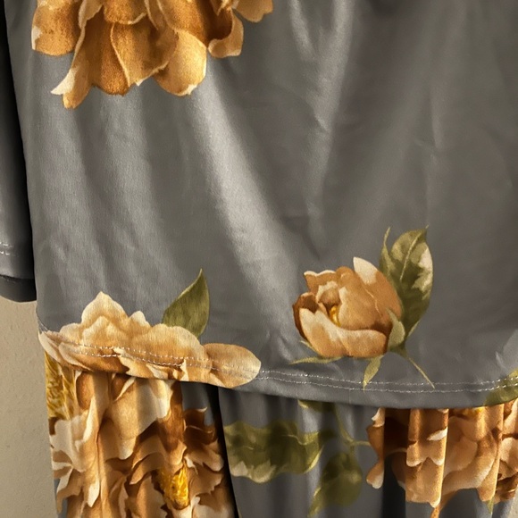 Hello Miz Off the Shoulder Maternity Maxi Dress Size Small Blue Floral - Picture 2 of 4